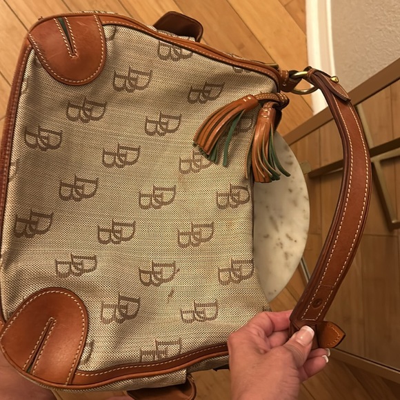 Vintage Dooney Bourke handbag with lots of leather, brass, tassels - Picture 9 of 9